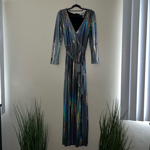 Beautiful Holographic Formal Dress, Size XL but would fit better for a size L - Picture 1 of 10